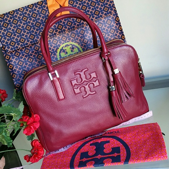 Tory Burch Handbags - AUTHENTIC Tory Burch bag